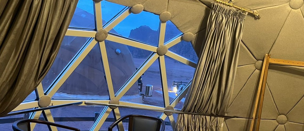 Desert dining experience in Wadi Rum